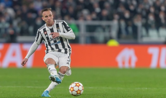 华体会下载-每体：阿图尔即将回归格雷米奥，尤文图斯不会对这笔交易设置障碍