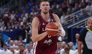 华体会HTH-止步欧锦赛16强！波津：这是个很棒的夏天 我的状态会越来越好