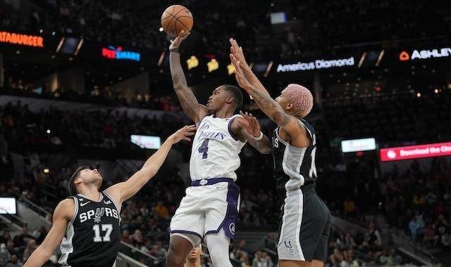 华体会HTH-湖人投资沃克收获回报，新老两位教头对他称赞有加