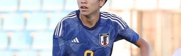 华体会HTH-日媒：女星今森茉耶出轨41岁演员，其男友是U20国脚道胁豊