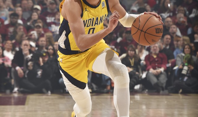 哈利伯顿：先享受这场胜利，硬仗还在后面&amp;amp;对手可不好对付